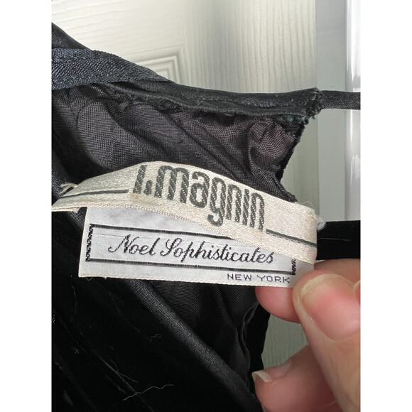 80s L Magnin Black Velvet Long Sleeve Knee Length Evening dress Deep V Flower 8 - Picture 2 of 7